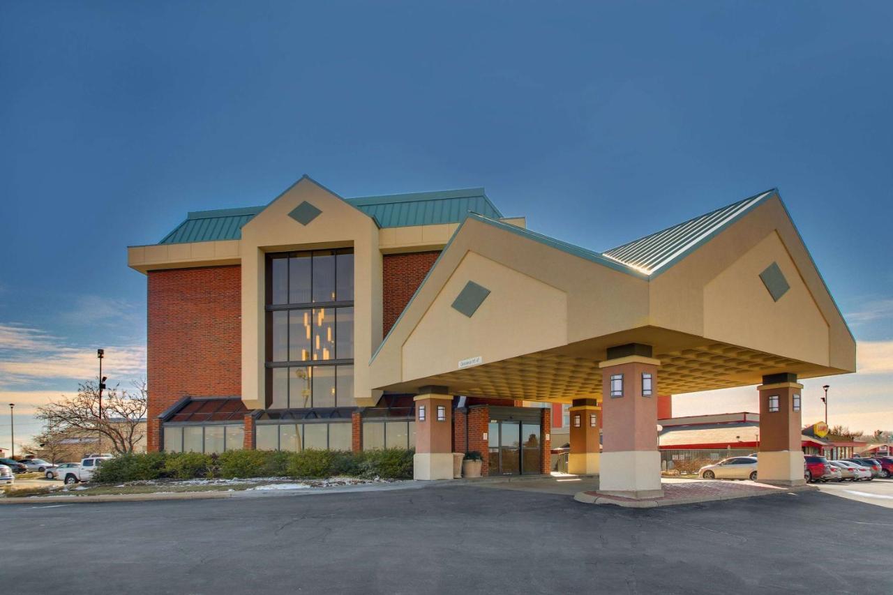 Pear Tree Inn St. Louis - Арнольд Екстер'єр фото