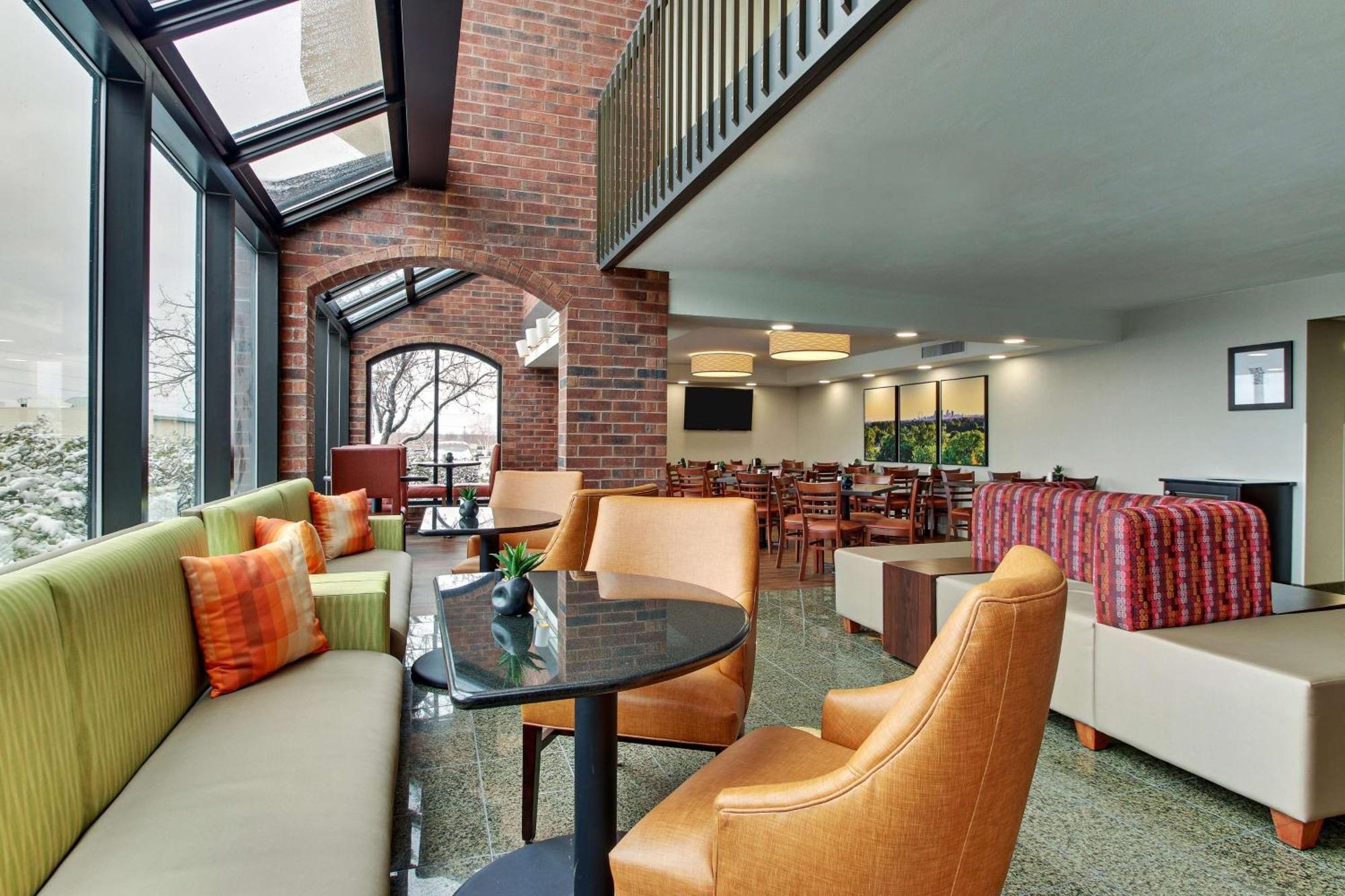 Pear Tree Inn St. Louis - Арнольд Екстер'єр фото