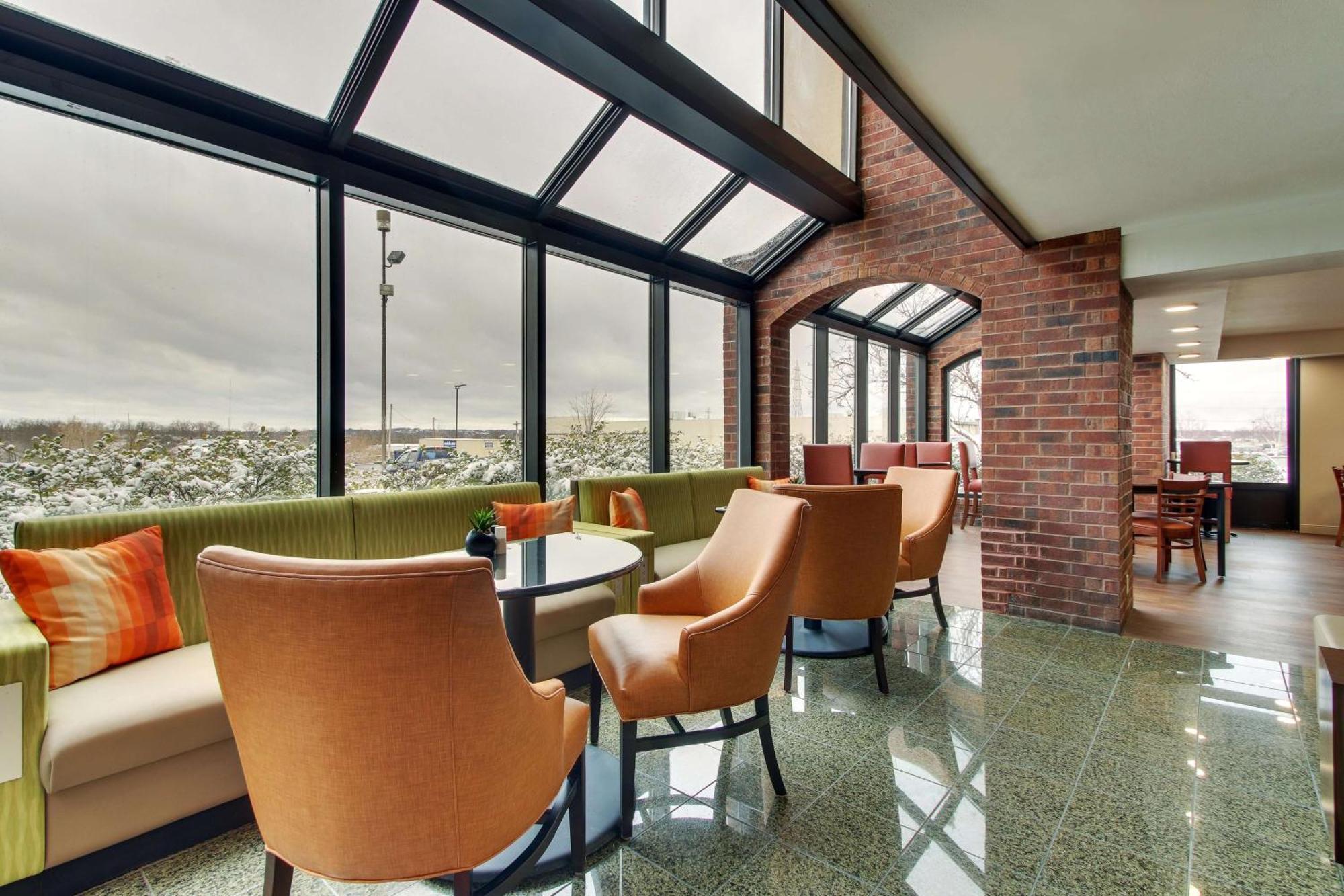 Pear Tree Inn St. Louis - Арнольд Екстер'єр фото